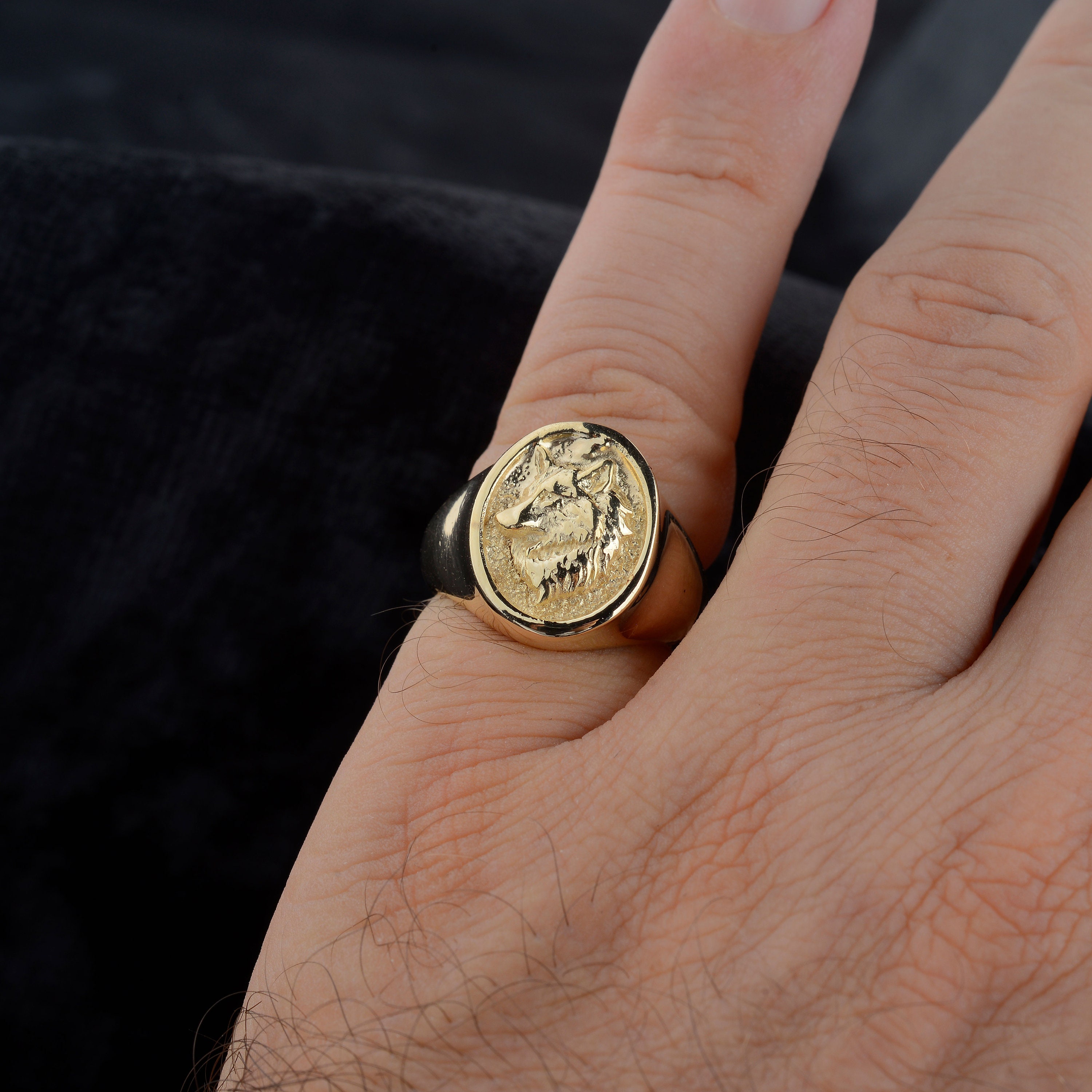 10K Yellow Gold Wolf Signet Ring - Minimalist Pinky Ring for Men