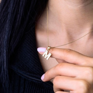 Collar con inicial delicada de oro auténtico de 14 k, joyería de oro personalizada, collar con colgante de letra personalizado, collar de oro con inicial, regalo personalizado