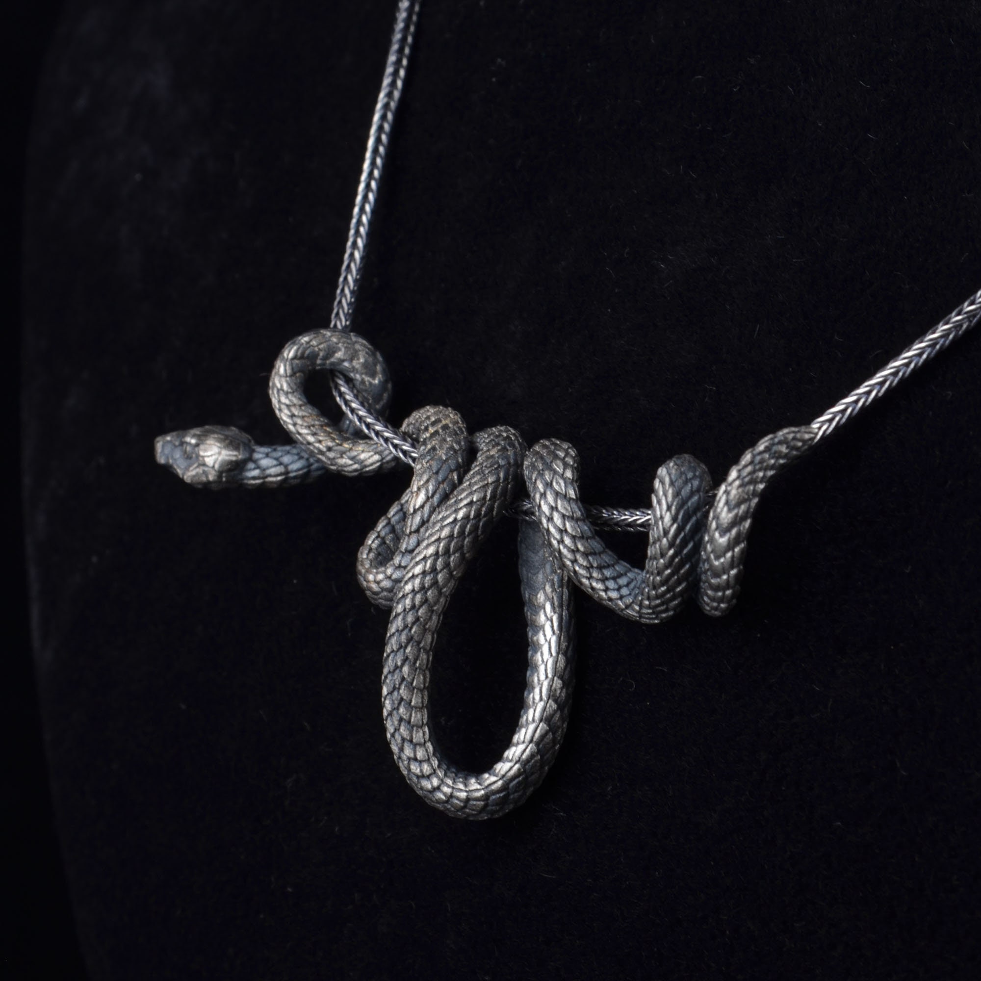 YAFEINI Collana Serpente Mezzaluna In Argento 925 – Nero Gotico Punk Regalo Donna