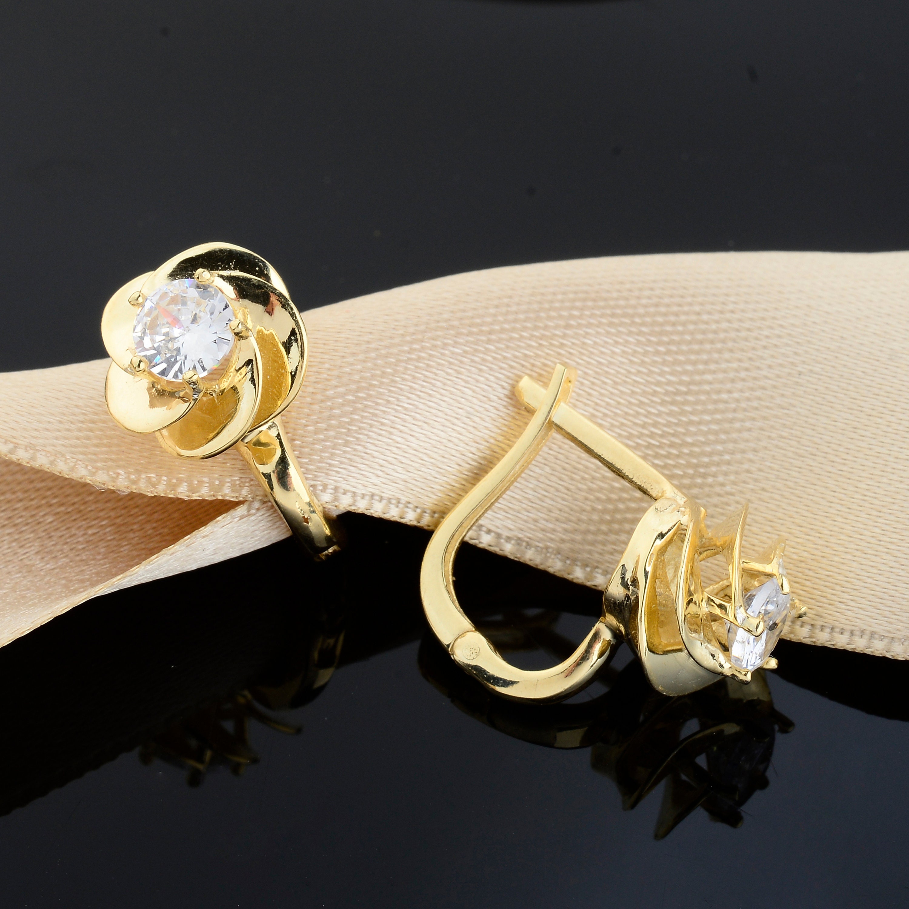 Minimalist Rose Earrings, 14k Gold Earrings, Vintage