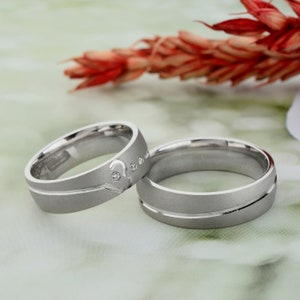 Set fedi nuziali in argento, anelli per coppia, set fedi nuziali minimaliste, fede nuziale per lui e per lei, fedi nuziali donna immagine 2