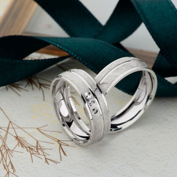Modern wedding rings for her best sale