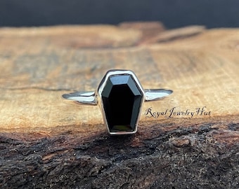 Tiny Coffin ring, Black Onyx Ring, Solid Sterling Silver Ring, handmade Ring, Gemstone Ring, Womens Ring, Gift ring, Black Onyx Coffin Ring