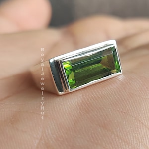 Beautiful Peridot Ring, Rings for Man Women, 925 Sterling Silver Ring, 22k Gold Fill, Signet Ring, Green Peridot Quartz Ring, Handmade Ring