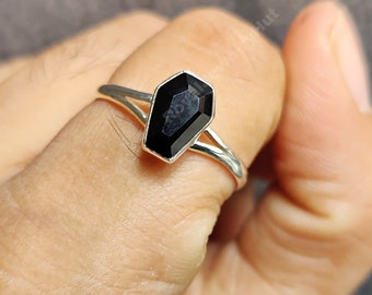 Black Onyx Coffin Ring, Tiny Coffin Ring, 925 Sterling Silver Ring, Minimalist Ring, Coffin Gemstone, Halloween Ring, Gift for Her