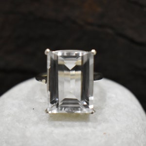 Bague en argent sterling massif 925 avec quartz clair, pierre précieuse de quartz en cristal taille coussin, bague de remplissage en or jaune 22 carats, bague cadeau pour la fête des mères