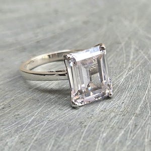 Anillo de cuarzo transparente: gema cuadrada, plata de ley 925