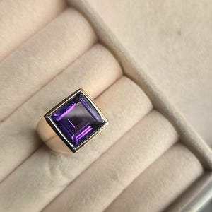 Purple Amethyst Signet Ring: Square Gemstone in Solid Silver