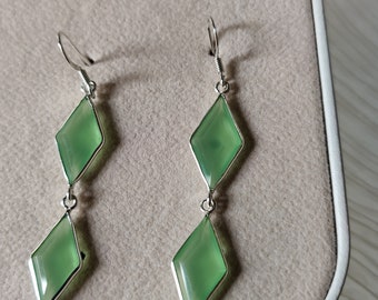 Genuine Green Chalcedony Droplet Drop Hook Earrings in Sterling Silver, Chalcedony  Dangle Earrings, Kite Shape Green Chalcedony Earrings