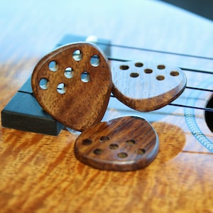 Dell Arte GP-2017 Rosewood Django pick Set of 3 picks