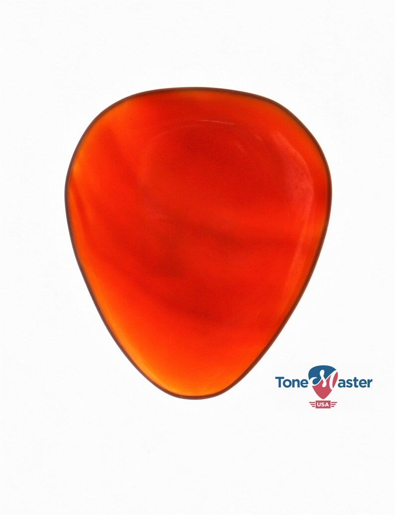 Tone-Master MN031B Red Maxi Agate Stone Guitar Pick Tone-Master MN031B Red Maxi Agate Stone Guitar Pick