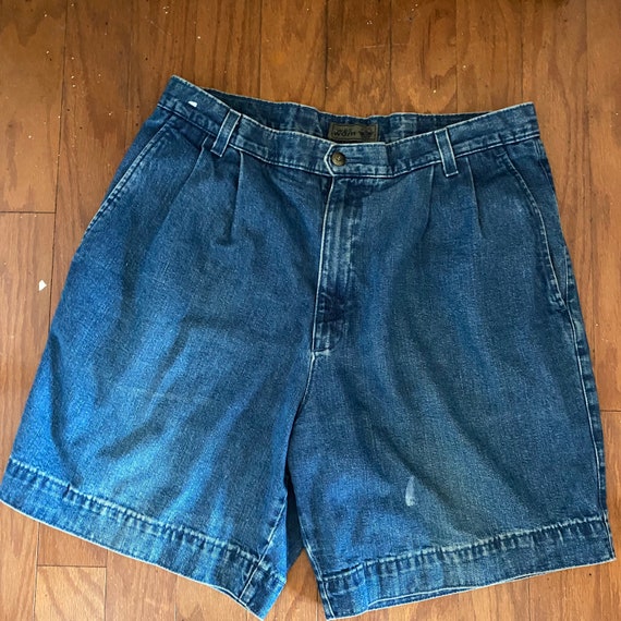 Gray Solid Chino Shorts – Unclaimed Baggage