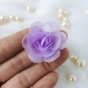 Rose di organza lavanda (10/20/50 pezzi), abbellimenti viola, fiori delicati, modisteria, applicazioni di rose in costume, forniture per cucito, forniture di rose artigianali