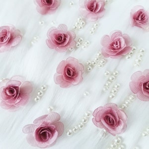 10/20st mauve organza rozen, paarse stof rozen, paars bruiloft decor, uitnodigingskaart rozen, kostuum roos appliqué, pastel rozen, kleermaker aanbod