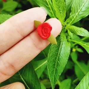 Mini Red Roses With Leaf (25/50pcs),Mini Satin Red Roses,Miny Craft Rose,Millinery,Wedding Roses Decoration,Fabric Rose Heads,Crafting Roses