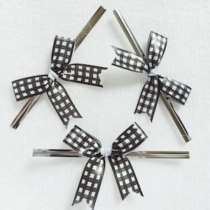25 Laços Laços com Laços Torcidos (Escolha a cor). Laços para balões e bolsas, laços de casamento, decoração de lembranças, laço de caixa de presente, chá de panela