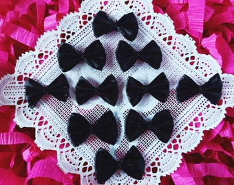 12 Black Mini Bow Ties,1 inch bows, Black Ribbon Bows,Tiny Bow Ties,Mini Applique,Miniature Clothing,Doll Costuming,Sewing Supply,Craft Bows