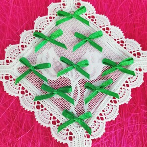 Groene Satijnen Strikken (25/50 stuks), Baby Green Ribbon Bows, Millinery, Lingerie Small Bows Supply, Christmas Bow, Card Making Bows, Sewing Bows,