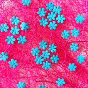 PINK / Aqua kleine sterben geschnittene blaue Blume (50/100 Stück), Mini Blume, Scrapbooking, Miniatur Handwerk künstliche Blumen, Miniatur Handwerk, florale sterben Schnitte