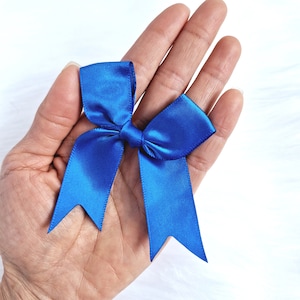 10 grands nœuds en satin bleu royal de 3,5 pouces XL, nœuds en ruban bleu, effilochés à la main, nœuds de sac cadeau de faveur de fête, décor de nœuds de luxe en satin