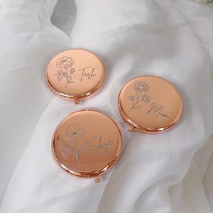 ENGRAVED PERSONALISED rose gold birthflower MIRROR| Custom name mirror| Wedding Mirror|Pocket Mirror|Bridesmaid gift proposal|name mirror
