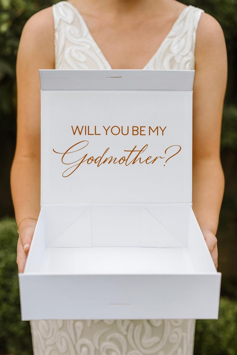 Luxury Gift Box|Magnetic Gift Box|Bridesmaid Maid of Honour gift box|Best man gift box|Personalised Name Box|Birthday Box|Groomsman Box image 19