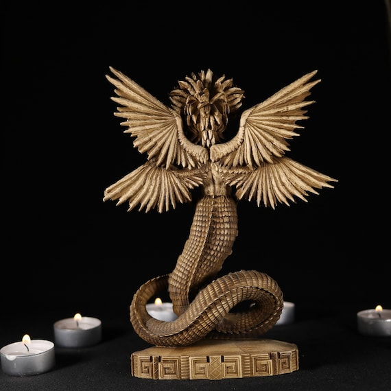 ククルカンの木彫り：マヤ・アステカの蛇の像 - Etsy 日本