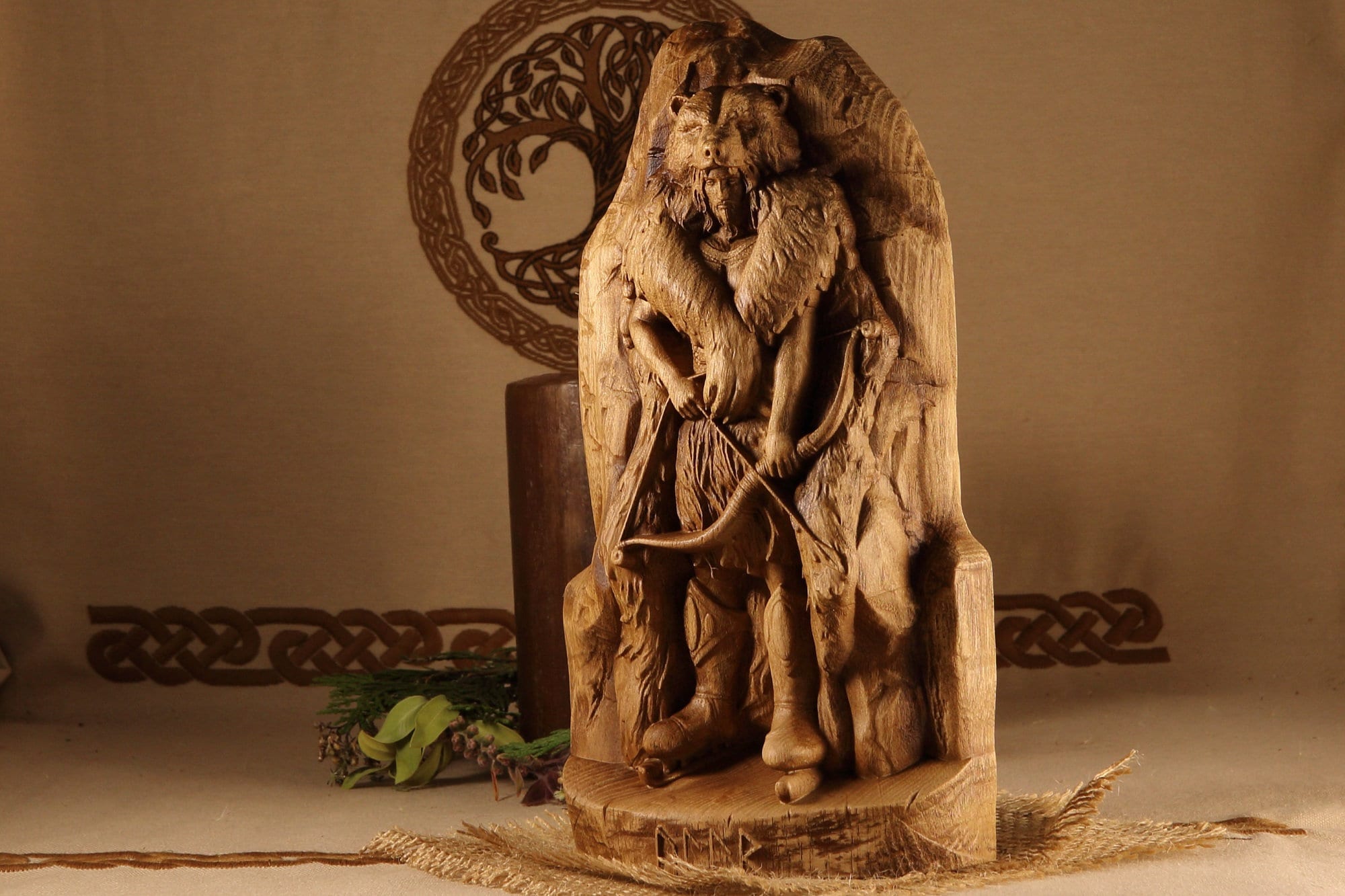 Carved wood statue - Etsy 日本
