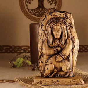 Freyr Heathen gods , Wooden statue, Norse pagan