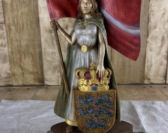 Mor Danmark Statue, Hand-Painted Wooden Danish Folk Art Decor Scandinavian symbolizing Denmark’s heritage.