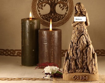 Jörð Wood Sculpture: Norse Pagan Decor Mother Goddess Statue