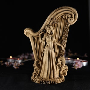 Celtic Goddess Cliodhna Statue: Ash Wood Carving, Irish Mythology