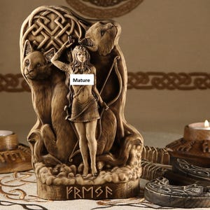 Handmade Freyja Statue: Wooden Norse Goddess Altar Decor