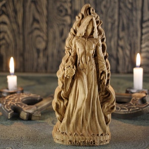 Suhn&#39;Tal&#39;Ock Wood Sculpture: Gothic Occult Decor