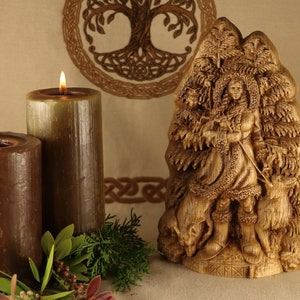 Skadi, Pagan goddess statue norse  , Wood carving Wood sculptura