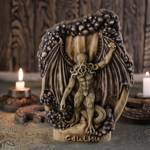 Cthulhu Idol: Wooden Statue, Lovecraft Dark Art