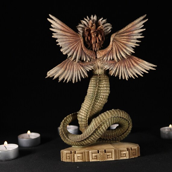 ククルカンの木彫り：マヤ・アステカの蛇の像 - Etsy 日本