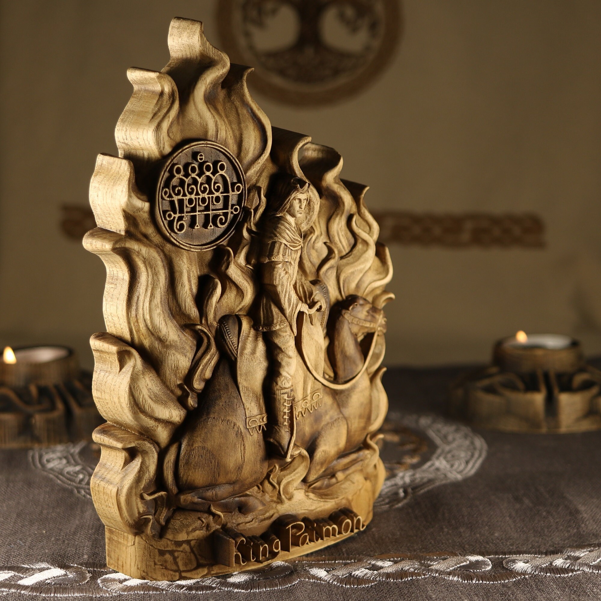 パイモン王の木彫り：ルシファーの祭壇の悪魔像 - Etsy 日本