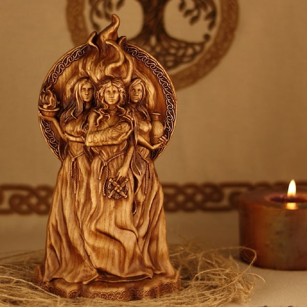 Brigid, Brigid goddess, Fertility Goddess brigid, Imbolc, Brigit goddess Irish goddess Celtic goddess Witchcraft Wooden statue Saint brigid