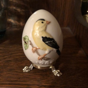 Vintage Goebel 1987 Bird egg