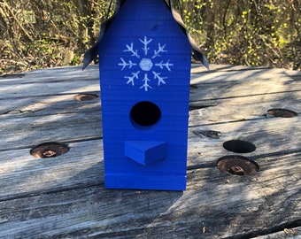 Blue cedar birdhouse with snowflake