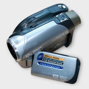 Sony Handycam DCR-DVD202E | Camcorder | Digital Video Camera | Y2K | Vintage Photo Camera | Retro Compact | Digital Camera