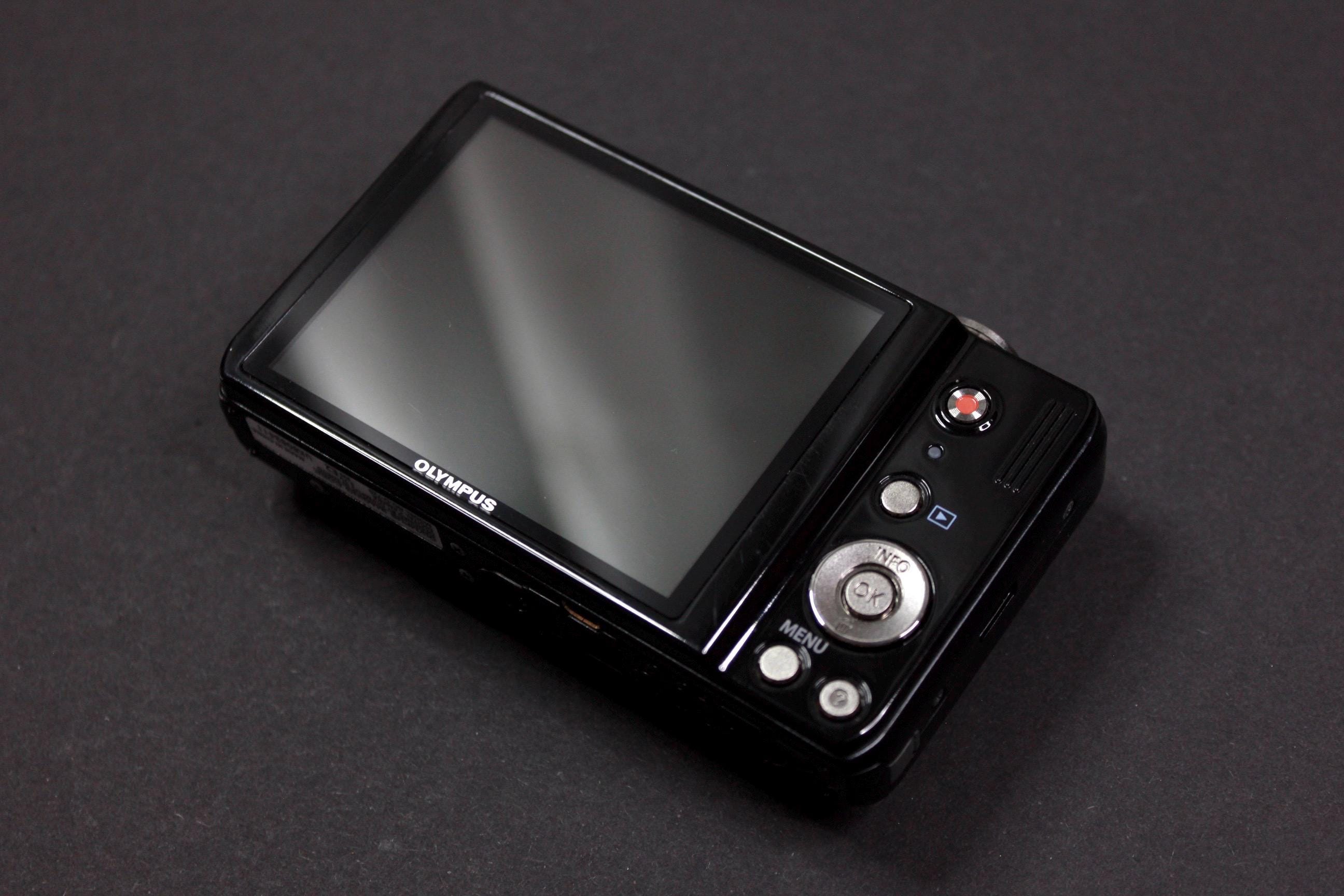 Olympus D720 | Digicam | Y2K | Compact Photo Camera | Point and