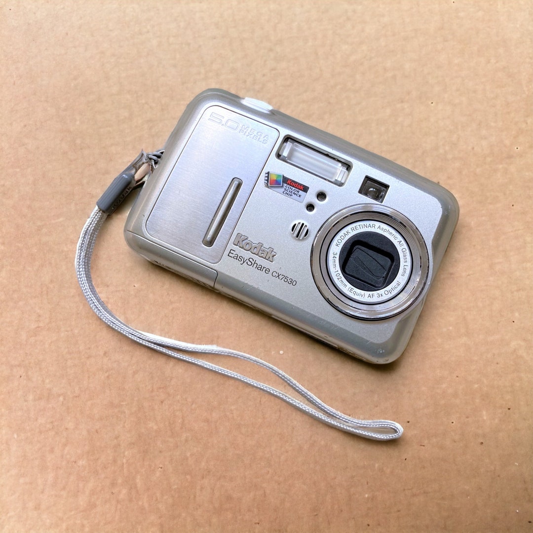 Kodak Easyshare CX7530 Digital Camera Digicam Y2K Digital Point and