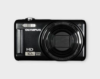 Olympus D720 | Digicam | Y2K | Compact Photo Camera | Point and Shoot | Digital Camera