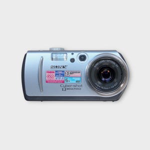 Sony Cyber-shot DSC-P30 | Digicam | Y2K | Compact Photo Camera | Point and Shoot | Digital Camera