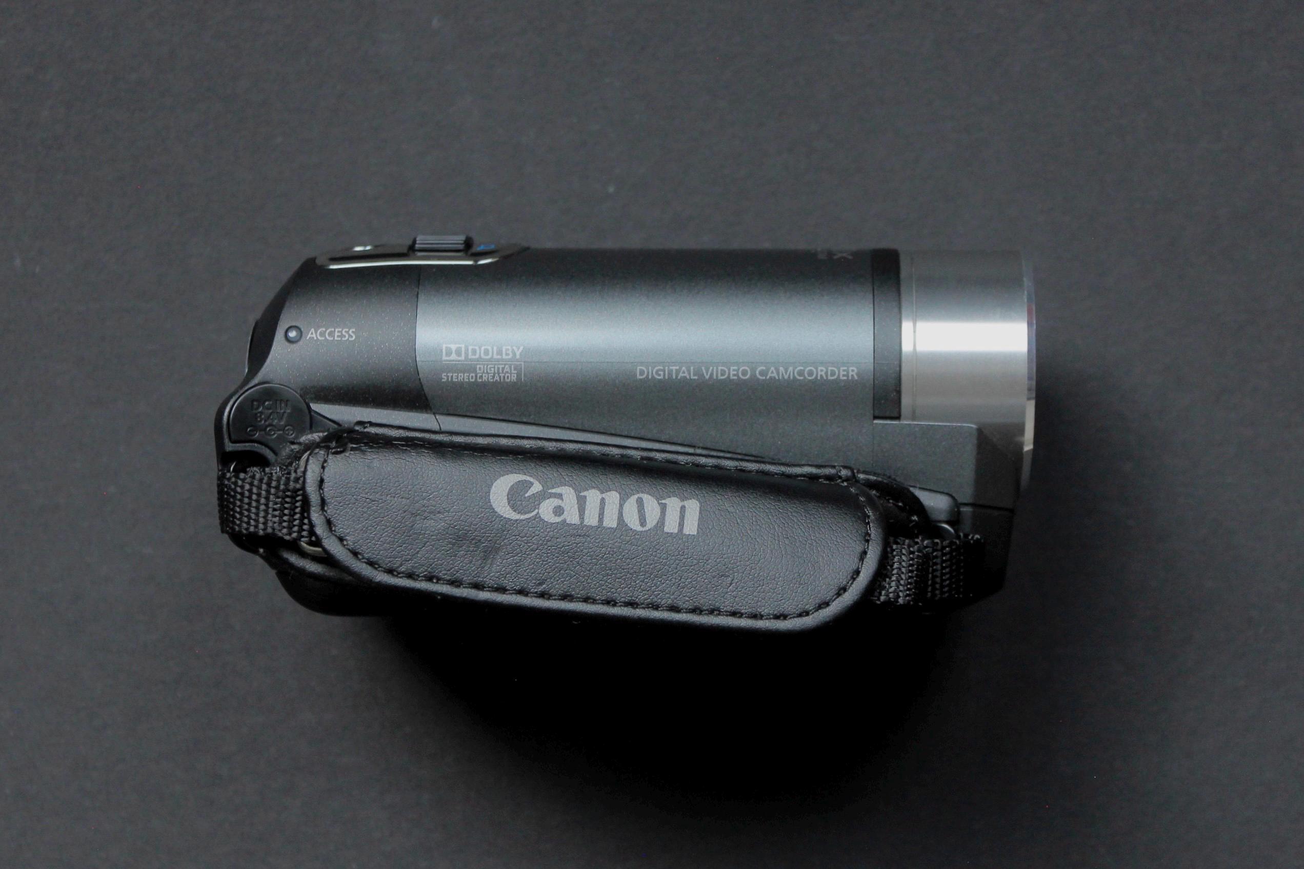 Canon LEGRIA FS22｜中国専売 高倍率2000x設計モデル｜付属品 Canon Legria FS22 Dual Flash Memory 'PAL' Camcorder FS22E B&H