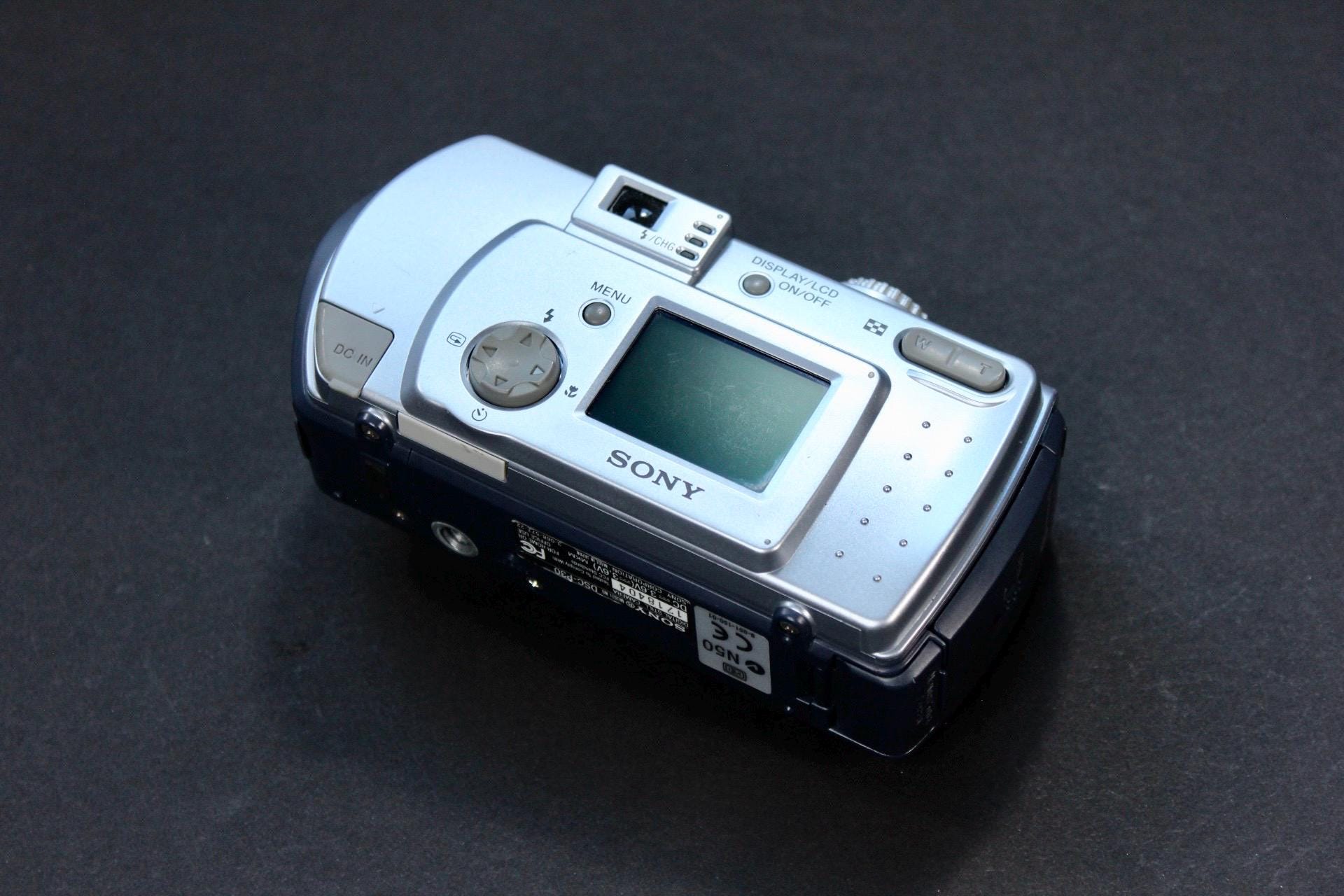 Sony Cyber-shot DSC-P30: Vintage Compact Digital Camera - Y2K
