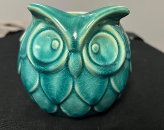 ターコイズフクロウのひび割れプランター（排水口付き）