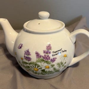 Oneida porslins tekanna Blommornas romantik